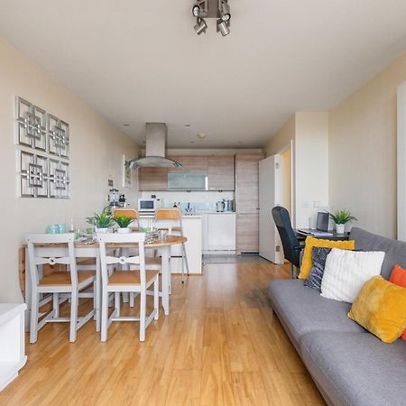 Stratford Skyview Apartment London Luaran gambar
