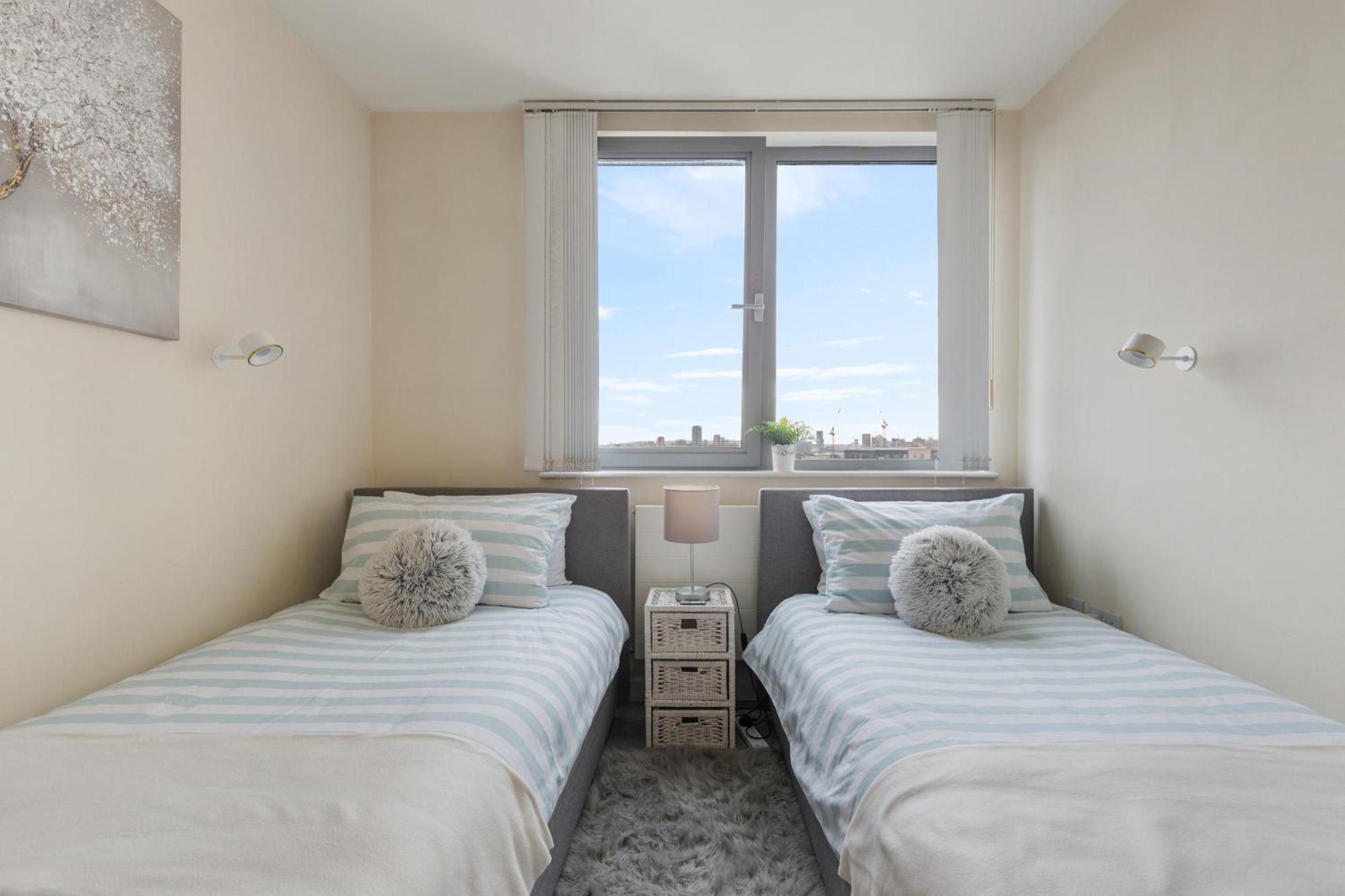 Stratford Skyview Apartment London Luaran gambar