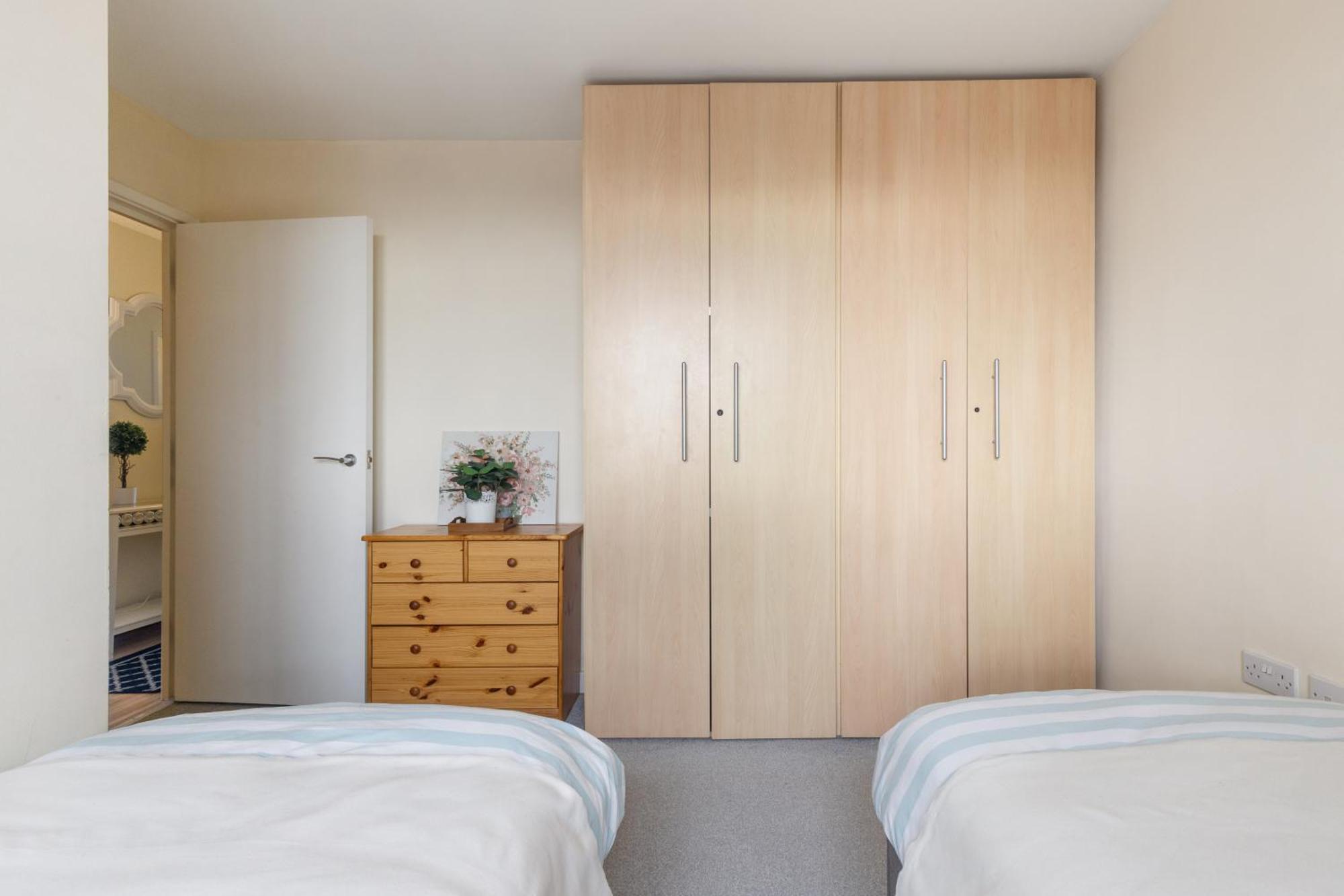 Stratford Skyview Apartment London Luaran gambar