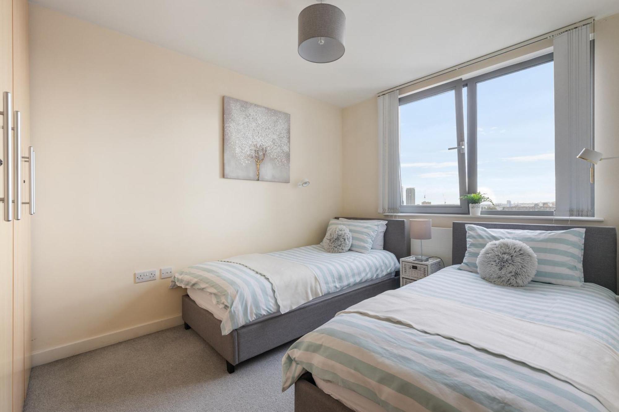 Stratford Skyview Apartment London Luaran gambar